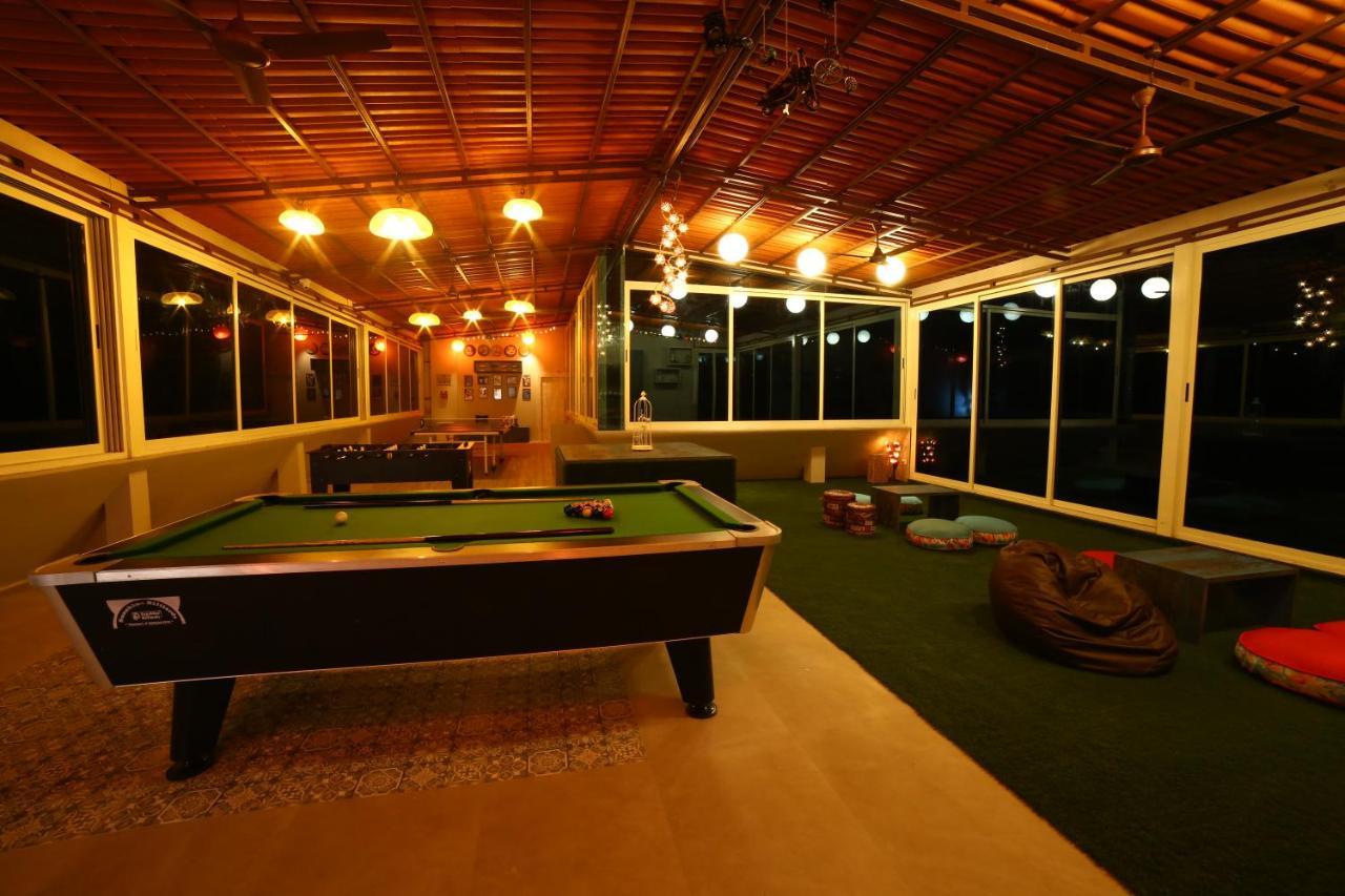 Acons Palm Beach Alibaug Esterno foto