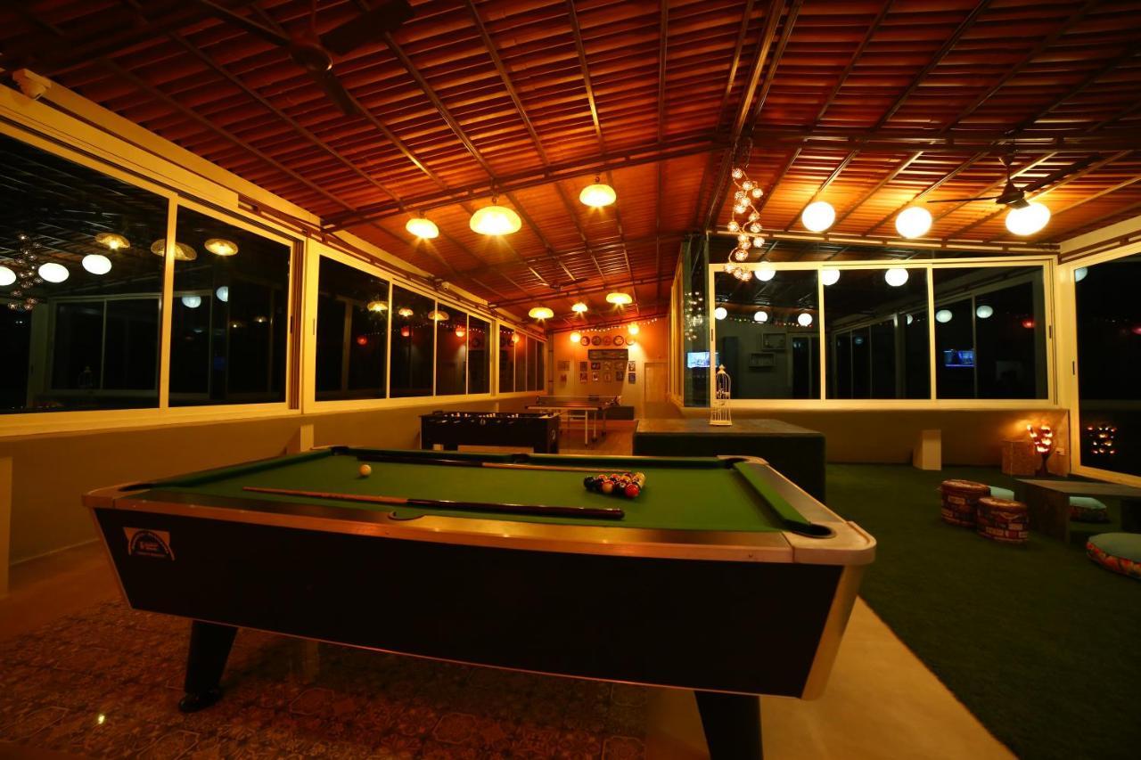 Acons Palm Beach Alibaug Esterno foto